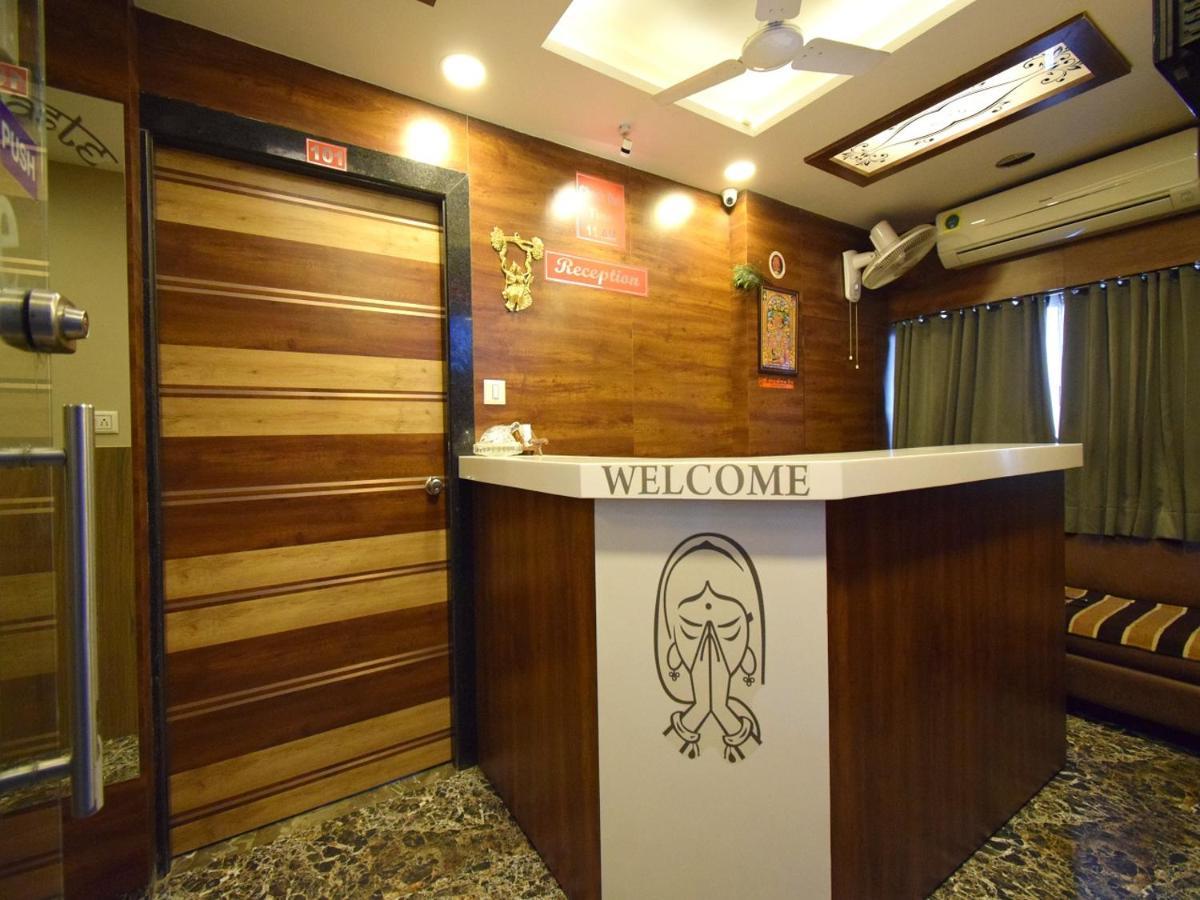 Hotel Lake Palace Ahmedabad Exterior foto